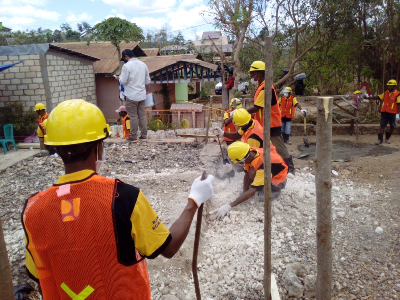 PELATIHAN, UJI KOMPETENSI DAN SERTIFIKASI TUKANG PASANG BATU